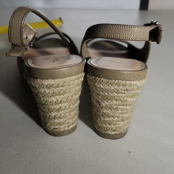 Cole Haan Womens Wedge Heels Size 9 shoes has flaw - Picture 8 of 16